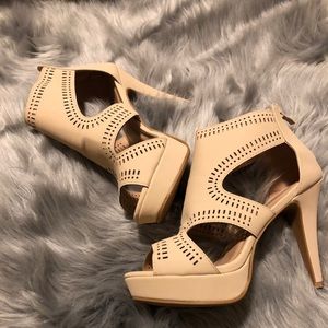 Beige heels